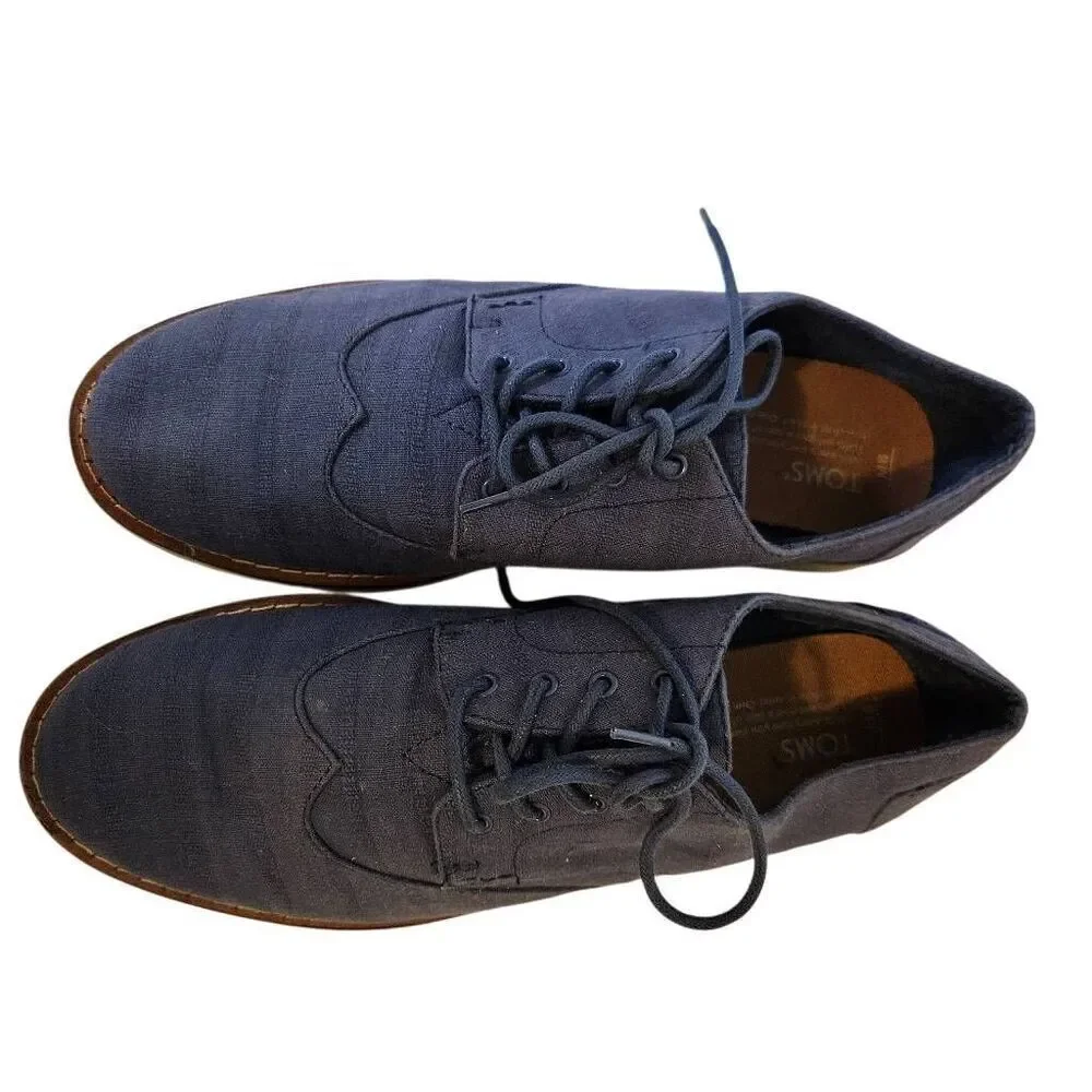 TOMS mens navy blue oxford shoes, canvas, casual. Size 8.